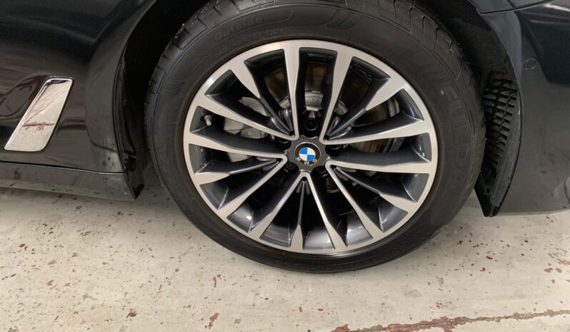 BMW 5 Series 520 Business LUXURY LINE – Gasoil – Automático – 190 CV lleno