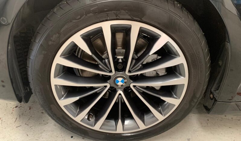 BMW 5 Series 520 Business LUXURY LINE – Gasoil – Automático – 190 CV lleno