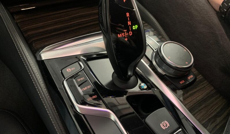 BMW 5 Series 520 Business LUXURY LINE – Gasoil – Automático – 190 CV lleno