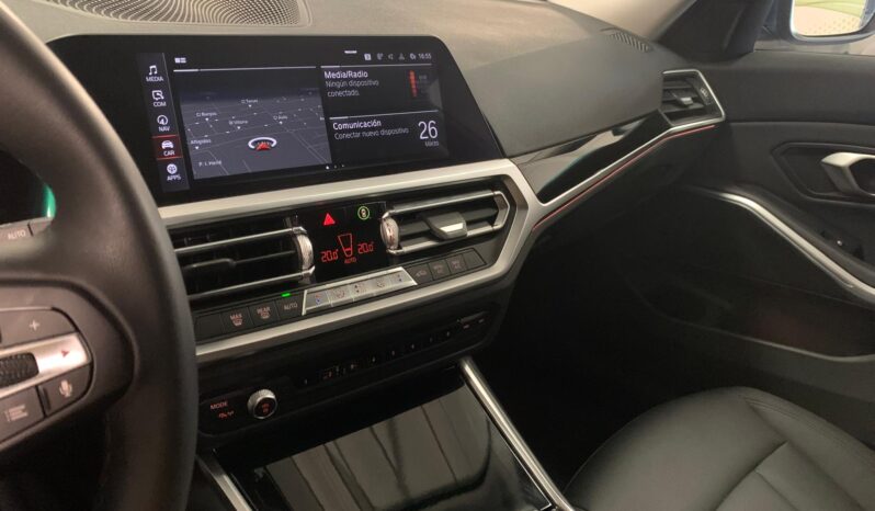 BMW 3 Series 318d – Gasoil – Automático – 150CV lleno