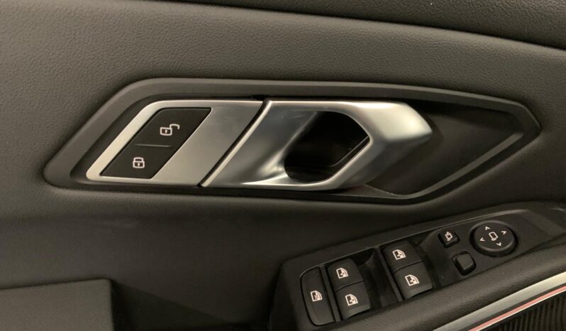 BMW 3 Series 318d – Gasoil – Automático – 150CV lleno