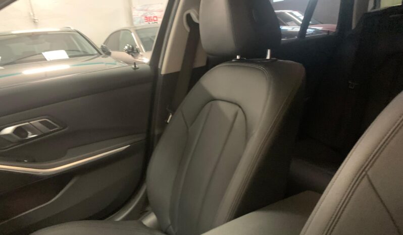 BMW 3 Series 318d – Gasoil – Automático – 150CV lleno