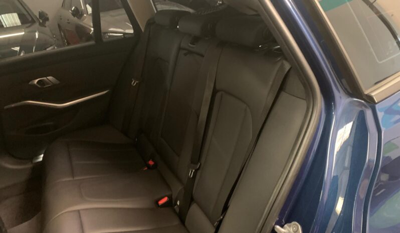 BMW 3 Series 318d – Gasoil – Automático – 150CV lleno