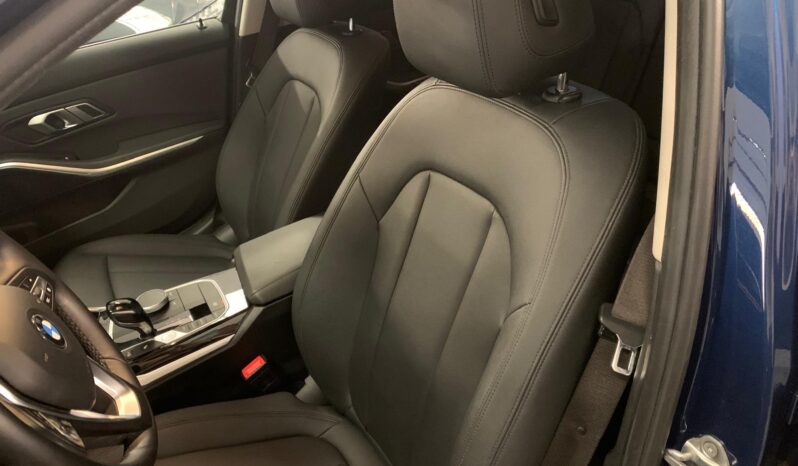 BMW 3 Series 318d – Gasoil – Automático – 150CV lleno