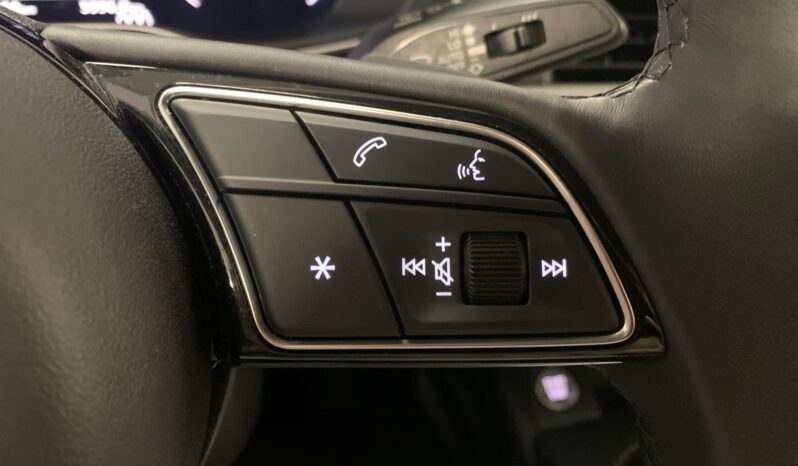 Audi A4 2.0 TDI Attraction – Diesel – Automatico – 136 CV lleno