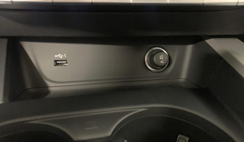 Audi A4 2.0 TDI Attraction – Diesel – Automatico – 136 CV lleno