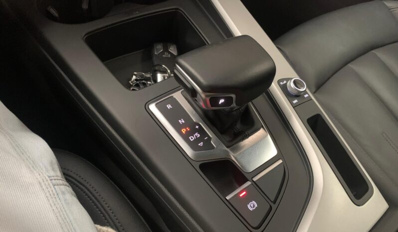 Audi A4 2.0 TDI Attraction – Diesel – Automatico – 136 CV lleno