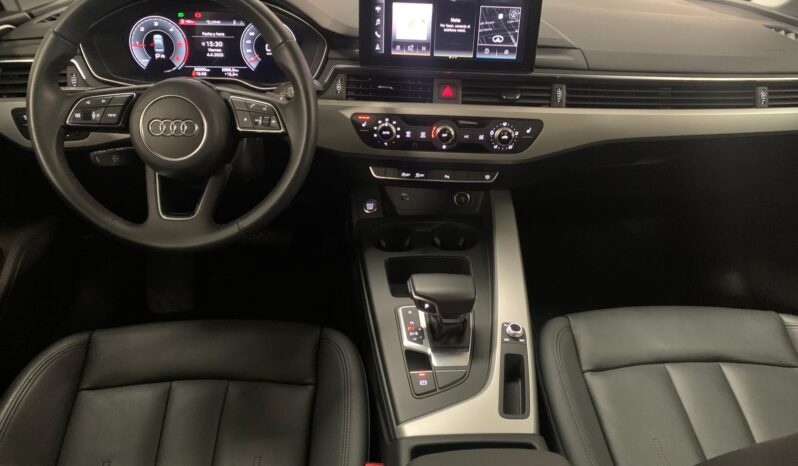 Audi A4 2.0 TDI Attraction – Diesel – Automatico – 136 CV lleno
