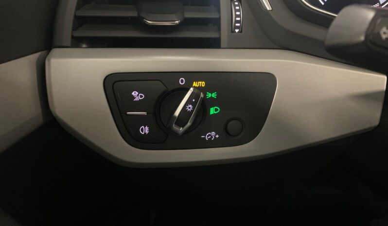 Audi A4 2.0 TDI Attraction – Diesel – Automatico – 136 CV lleno