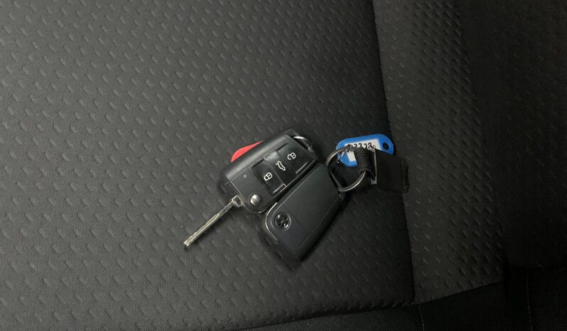Volkswagen Polo 1.6 TDI Comfortline – Gasoil – Manual – 95 CV lleno