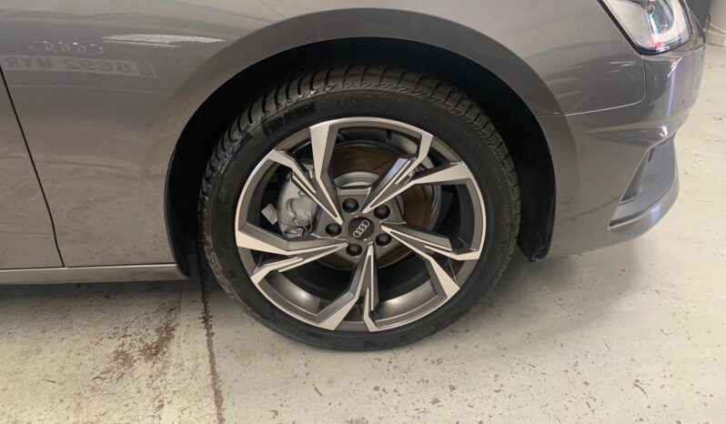 Audi A4 2.0 TDI Attraction – Diesel – Automatico – 136 CV lleno