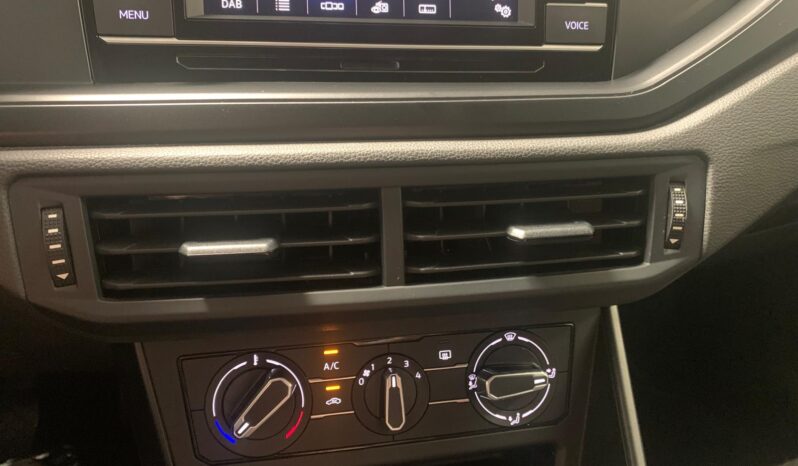 Volkswagen Polo 1.0 – Gasolina – Manual – 80 CV lleno