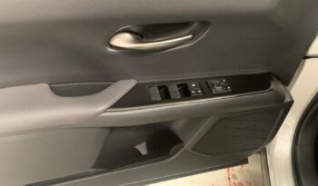 LEXUS UX 2.0 250h Business – GASOLINA/HÍBRIDO – Automático – 184CV lleno