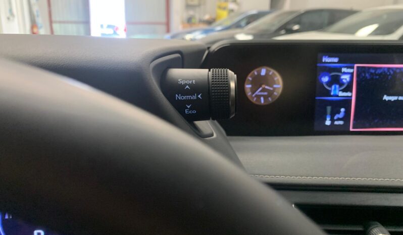 LEXUS UX 2.0 250h Business – GASOLINA/HÍBRIDO – Automático – 184CV lleno