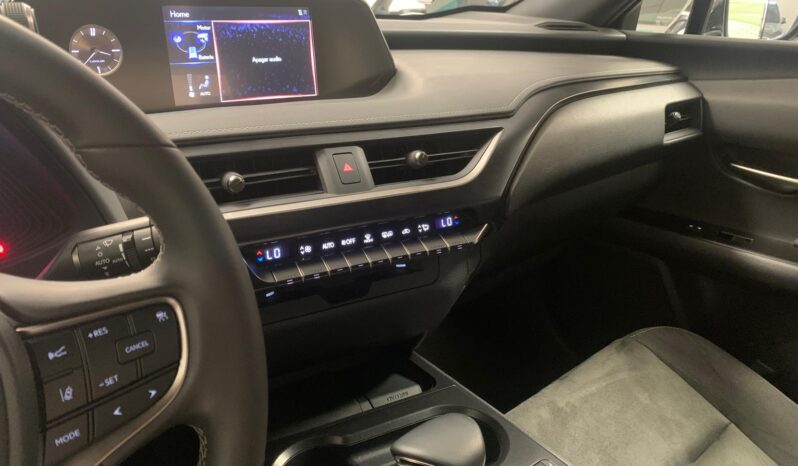 LEXUS UX 2.0 250h Business – GASOLINA/HÍBRIDO – Automático – 184CV lleno