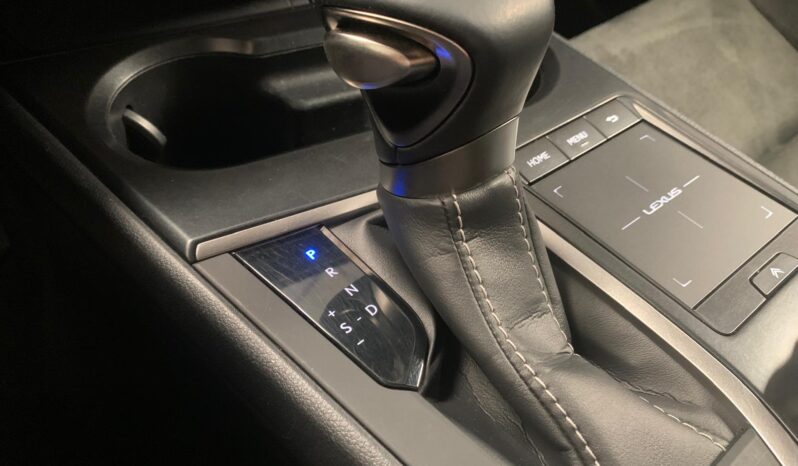 LEXUS UX 2.0 250h Business – GASOLINA/HÍBRIDO – Automático – 184CV lleno