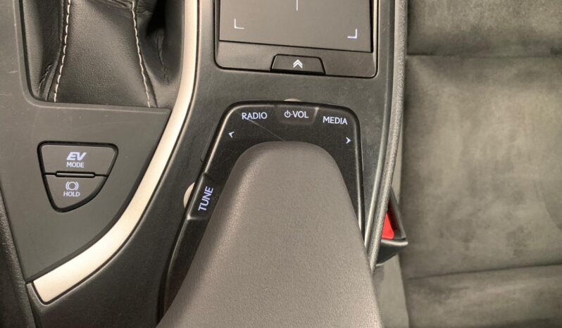 LEXUS UX 2.0 250h Business – GASOLINA/HÍBRIDO – Automático – 184CV lleno