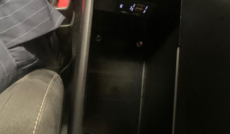 LEXUS UX 2.0 250h Business – GASOLINA/HÍBRIDO – Automático – 184CV lleno