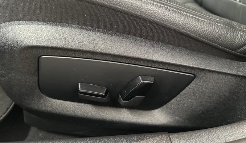 BMW 5 Series 530d Luxury 3.0 – Gasoil – Automático – 265 CV lleno