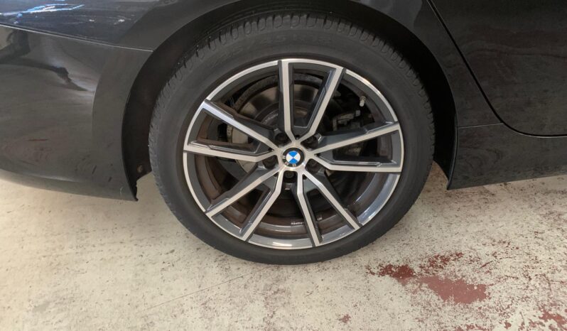 BMW 3 Series 318d – Gasoil – Automático – 150 CV lleno