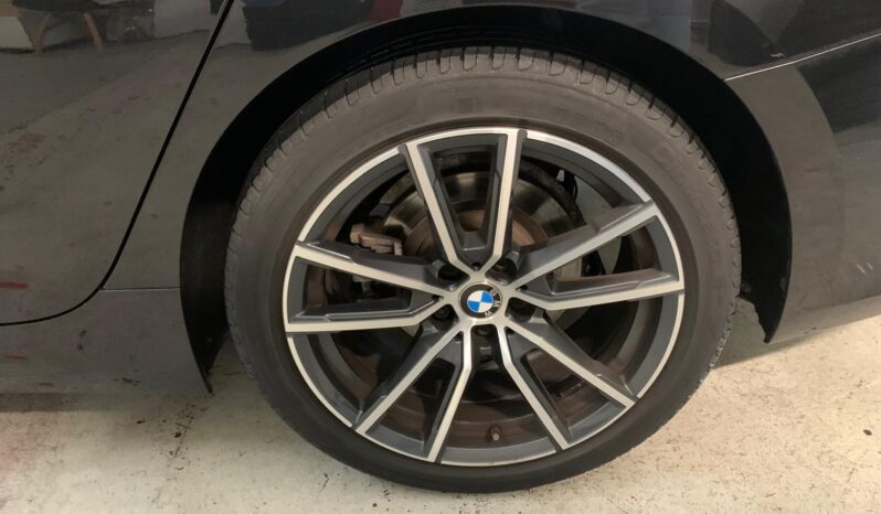 BMW 3 Series 318d – Gasoil – Automático – 150 CV lleno