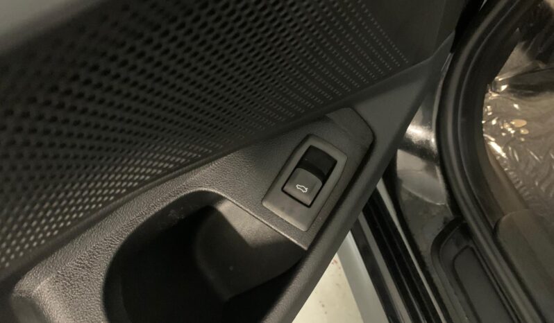 BMW 3 Series 318d – Gasoil – Automático – 150 CV lleno