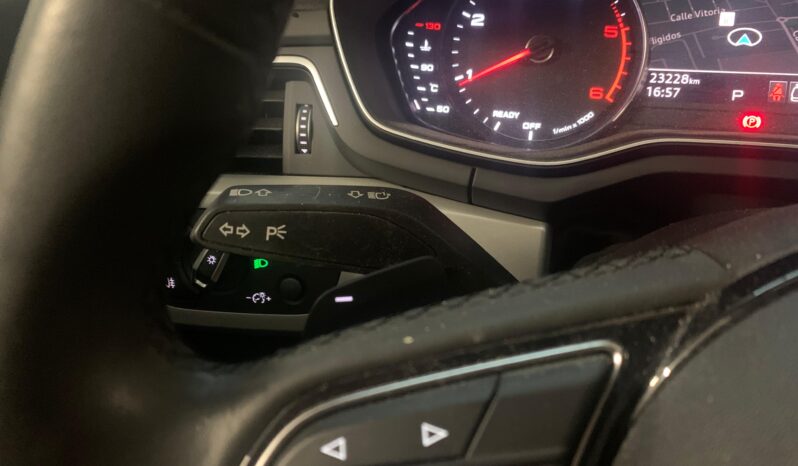 Audi A4 2.0 TDI Business – Gasoil – Automático – 136 CV lleno