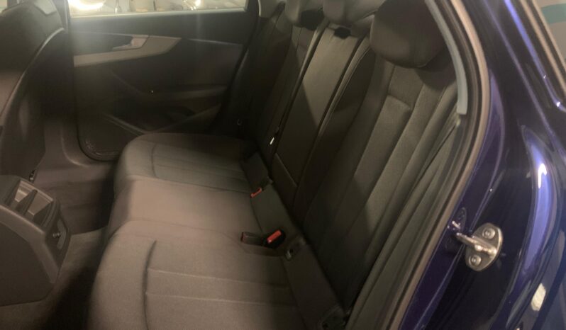 Audi A4 2.0 TDI Business – Gasoil – Automático – 136 CV lleno