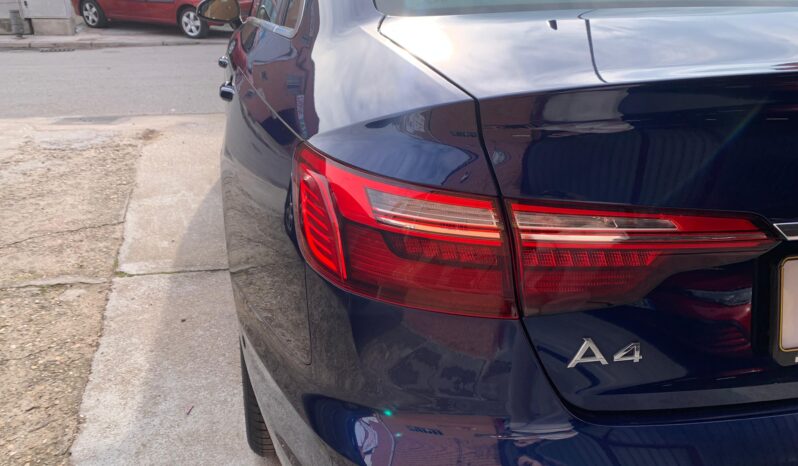 Audi A4 2.0 TDI Business – Gasoil – Automático – 136 CV lleno