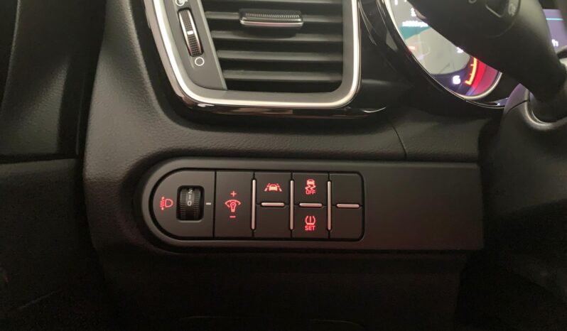 Kia XCeed 1.6 CRDi Business – Gasoil – Automático – 136 CV lleno