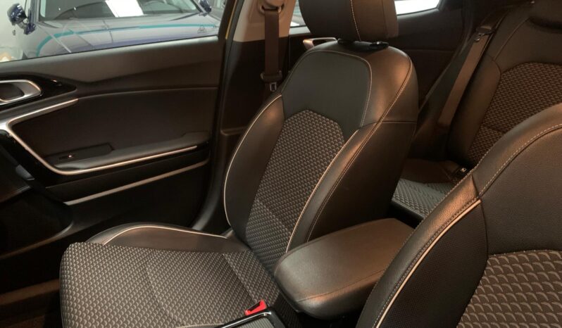 Kia XCeed 1.6 CRDi Business – Gasoil – Automático – 136 CV lleno