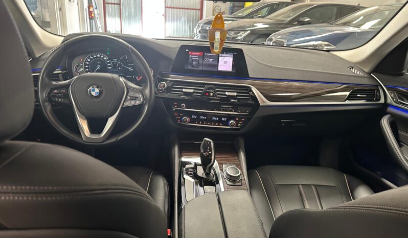 BMW 5 Series 530d Luxury 3.0 – Gasoil – Automático – 265 CV lleno