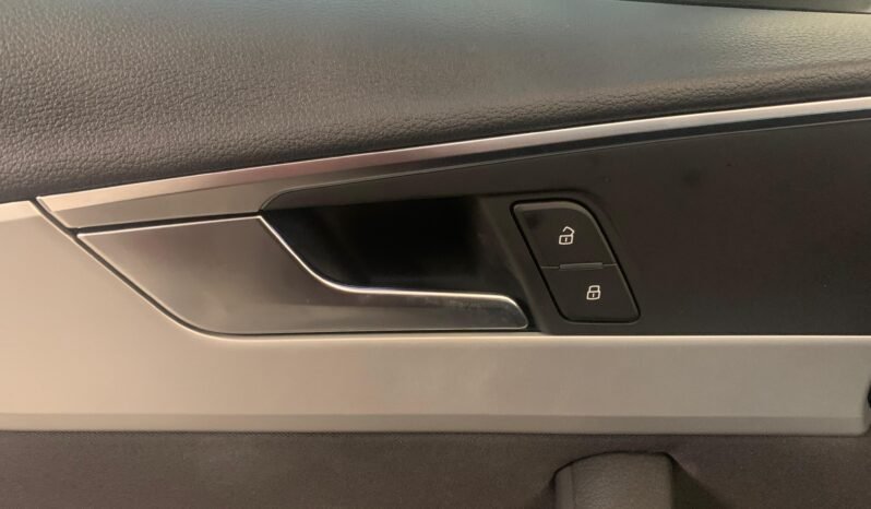 Audi A4 2.0 TDI Business – Gasoil – Automático – 136 CV lleno