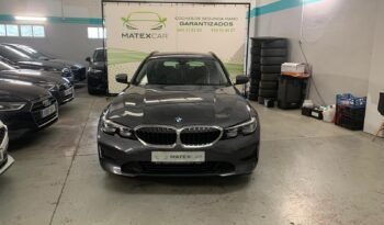 BMW 3 Series Touring 320d Lounge – Gasoil – Automático – 190 CV lleno