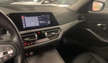 BMW 3 Series Touring 320d Lounge – Gasoil – Automático – 190 CV lleno