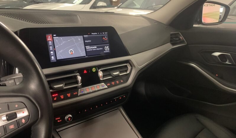 BMW 3 Series Touring 320d Lounge – Gasoil – Automático – 190 CV lleno