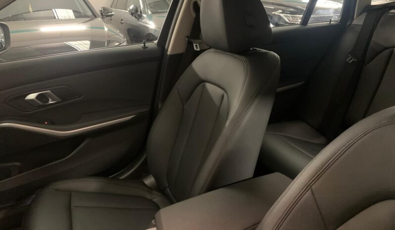 BMW 3 Series Touring 320d Lounge – Gasoil – Automático – 190 CV lleno