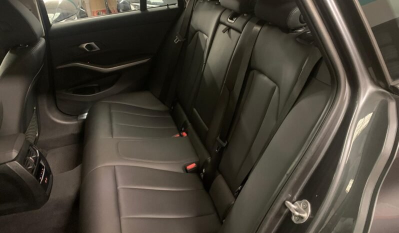 BMW 3 Series Touring 320d Lounge – Gasoil – Automático – 190 CV lleno