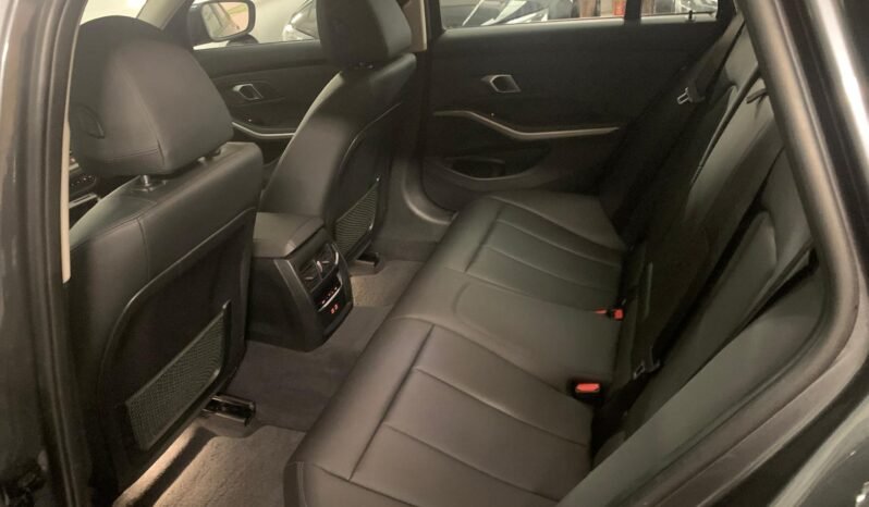 BMW 3 Series Touring 320d Lounge – Gasoil – Automático – 190 CV lleno