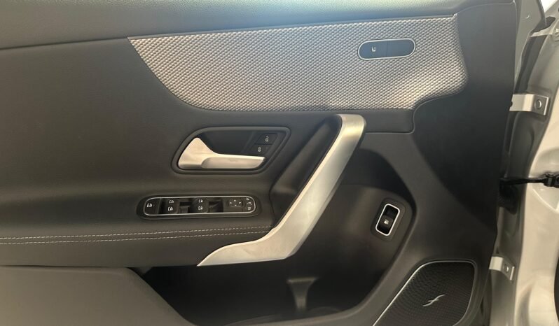 Mercedes-Benz A 250e Progressive – Híbrido – Automático – 218 CV lleno