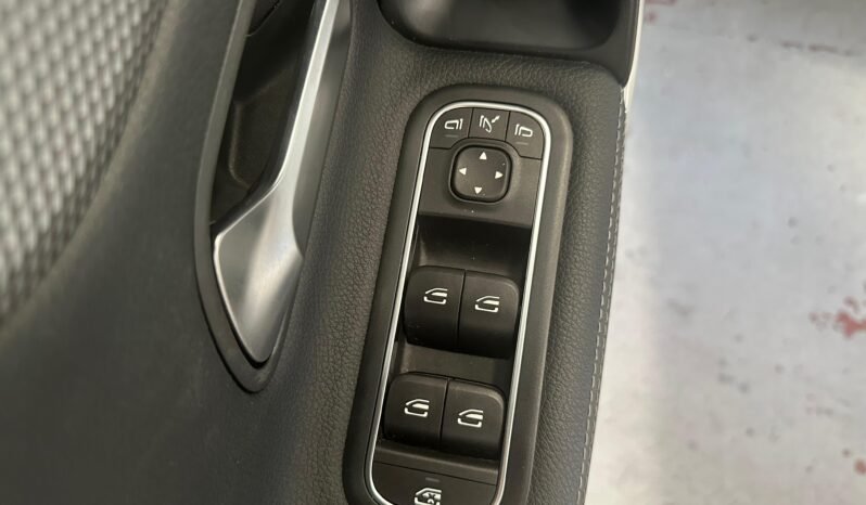 Mercedes-Benz A 250e Progressive – Híbrido – Automático – 218 CV lleno