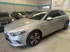 Mercedes-Benz A 250e Progressive – Híbrido – Automático – 218 CV