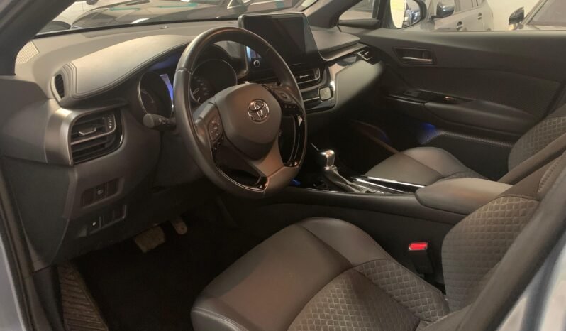 Toyota C-HR 2.0 – Híbrido – Automático – 180 CV lleno