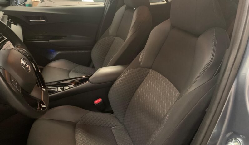 Toyota C-HR 2.0 – Híbrido – Automático – 180 CV lleno