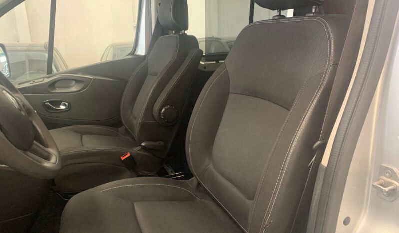 Renault Trafic L2H1 2.0 DCI Grand Comfort – Gasoil – Manual – 120 CV lleno