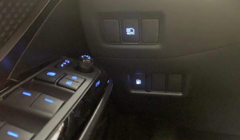 Toyota C-HR 2.0 – Híbrido – Automático – 180 CV lleno