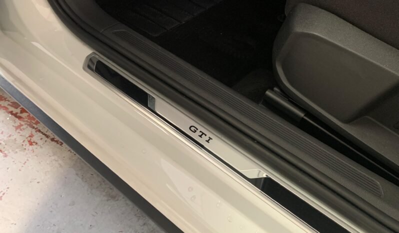 Volkswagen Polo 2.0 TSI – Gasolina – Automático – 207 CV lleno
