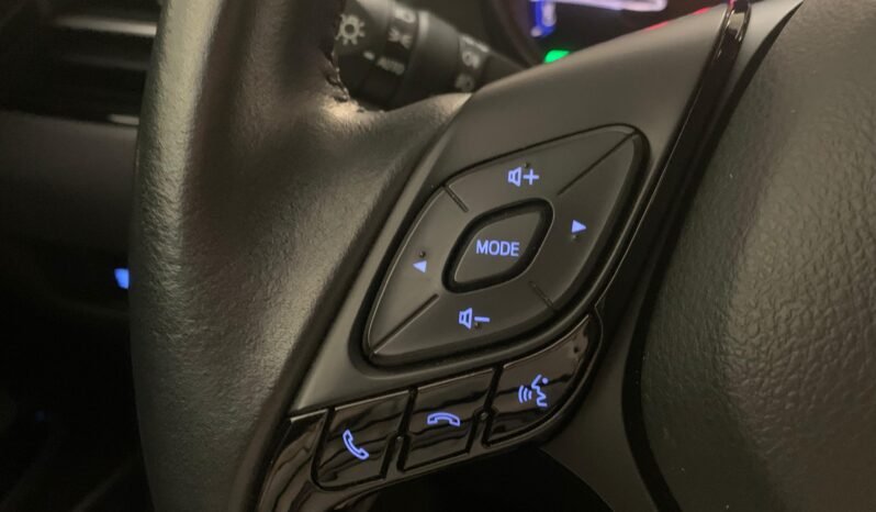 Toyota C-HR 2.0 – Híbrido – Automático – 180 CV lleno