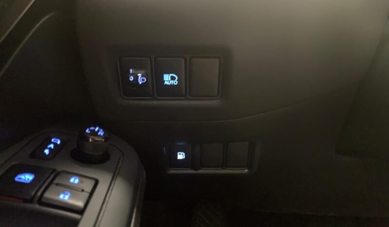 Toyota C-HR 1.8h Business – Gasolina – Automático – 122 CV lleno