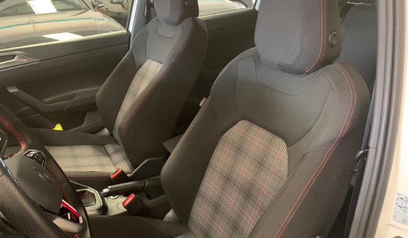 Volkswagen Polo 2.0 TSI – Gasolina – Automático – 207 CV lleno